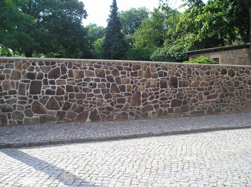 Sanierung Friedhofsmauer